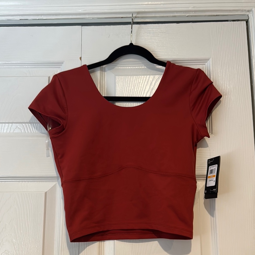 Under Armour top